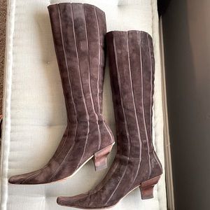 Suede knee high stretch boots